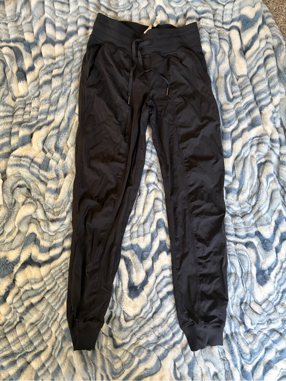 Lululemon Dance studio mid rise joggers, black size 4 - Picture 2 of 4